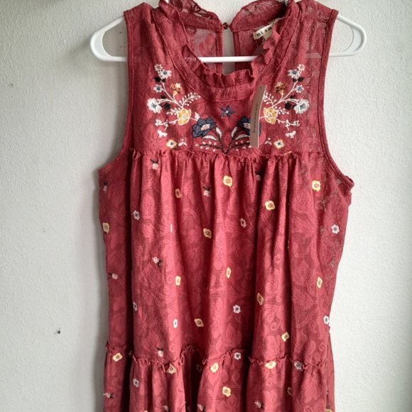 Embroidered Francescas Red Dress Floral Detail Cinnamon $48 MSRP NWT NEW W Large - Picture 12 of 12